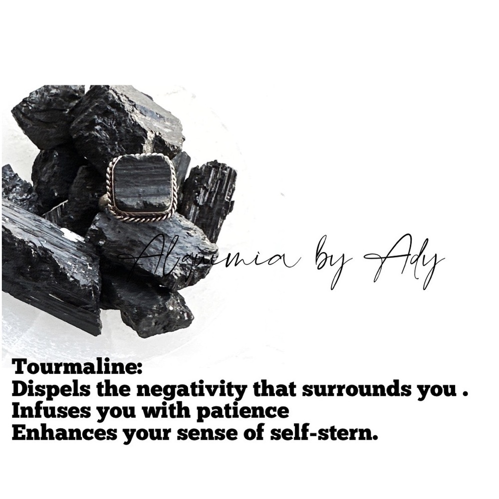 Big black Tourmaline sterling silver gem ring/Victorian Ring - Picture 5 of 9